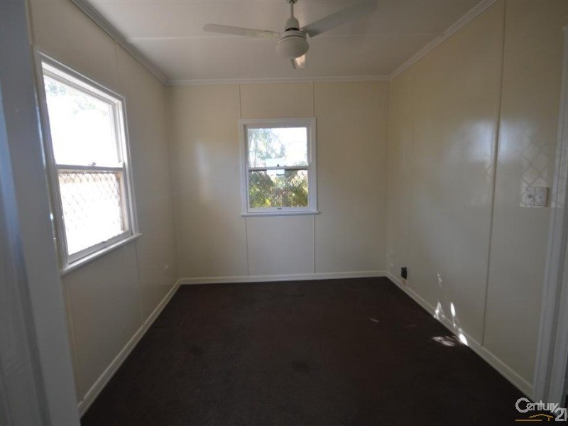 338  Elliott Heads Road, Woongarra QLD 4670