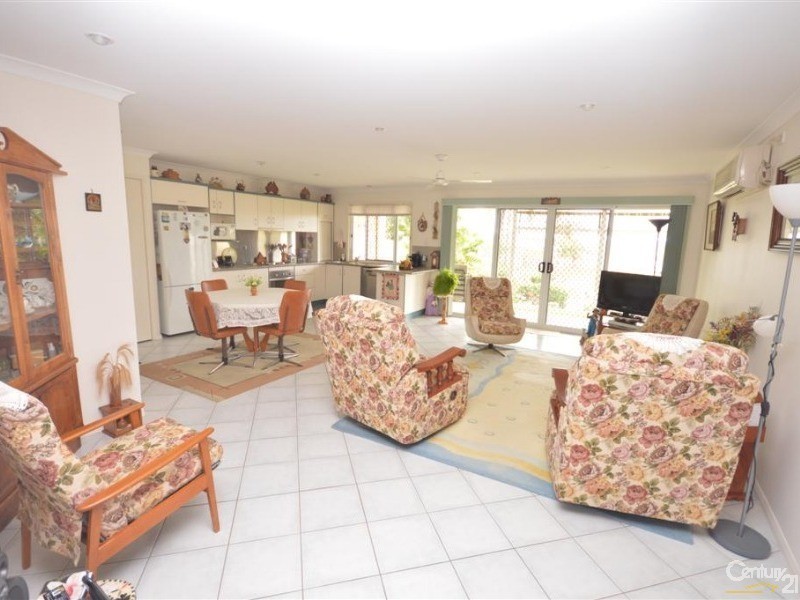 1/48 Hinkler Avenue, Bundaberg North QLD 4670