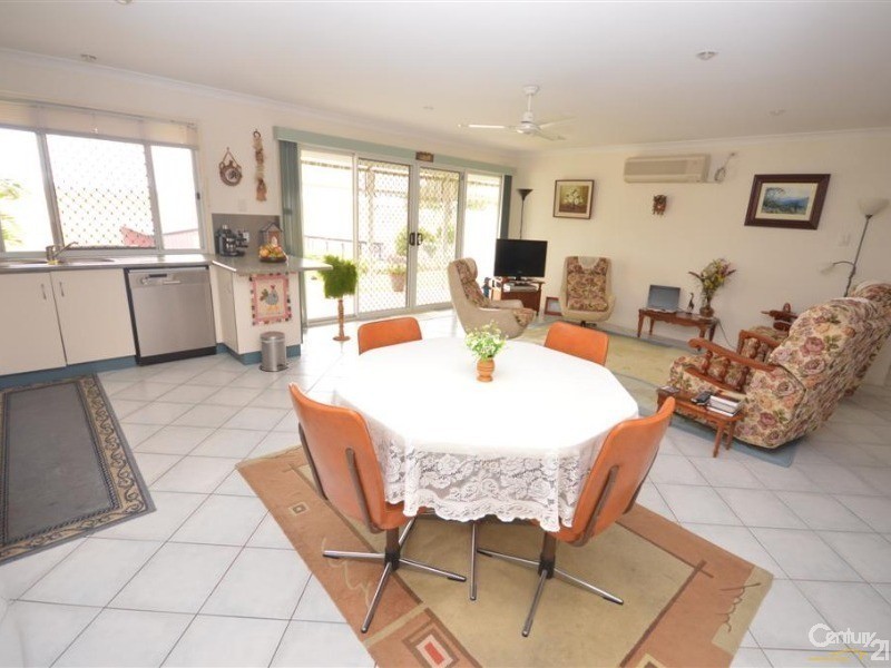 1/48 Hinkler Avenue, Bundaberg North QLD 4670
