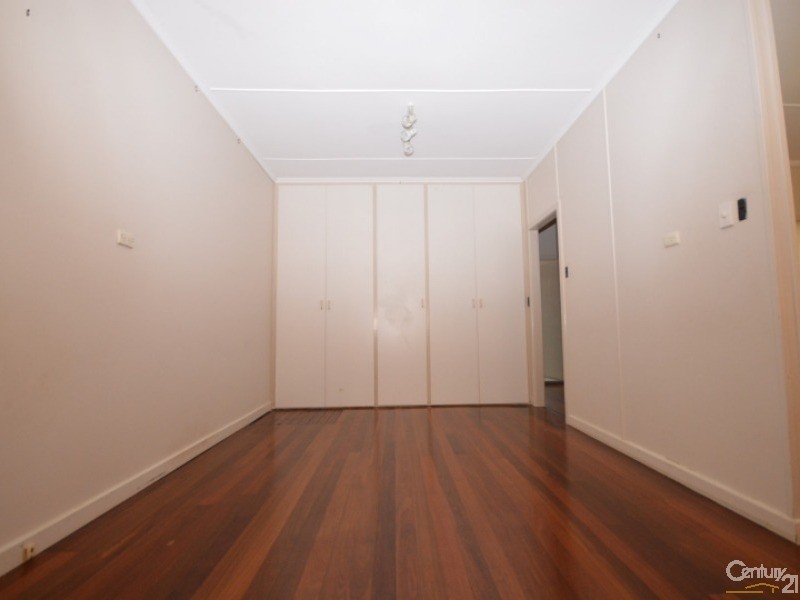 6  Barnes Street, Svensson Heights QLD 4670