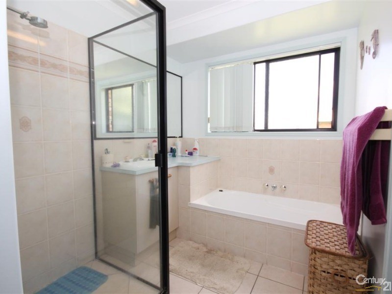 70 Clearview Avenue, Thabeban QLD 4670