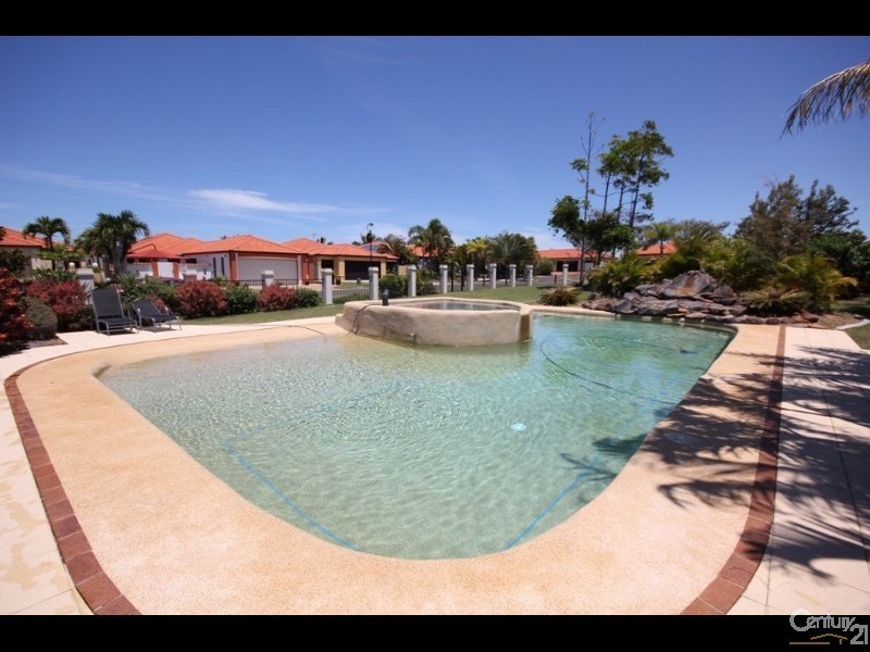 16 Chantelle Circuit, Coral Cove QLD 4670