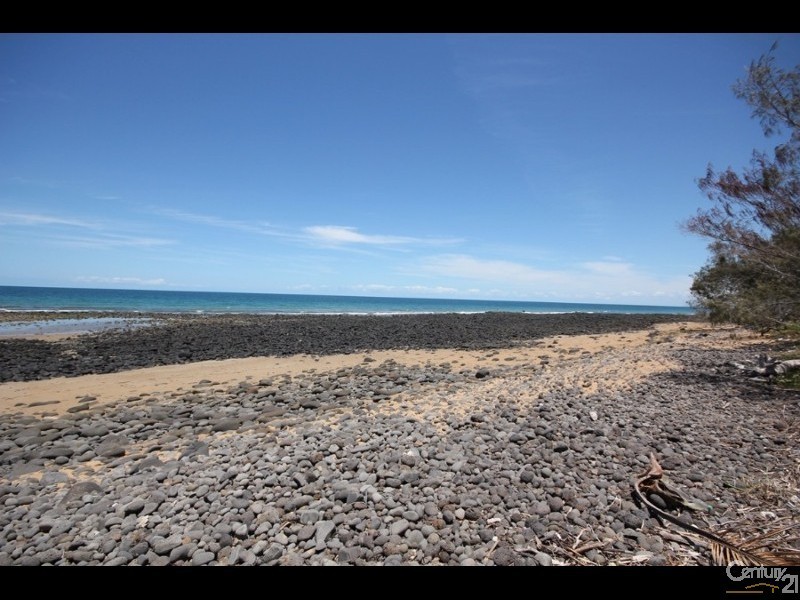 16 Chantelle Circuit, Coral Cove QLD 4670