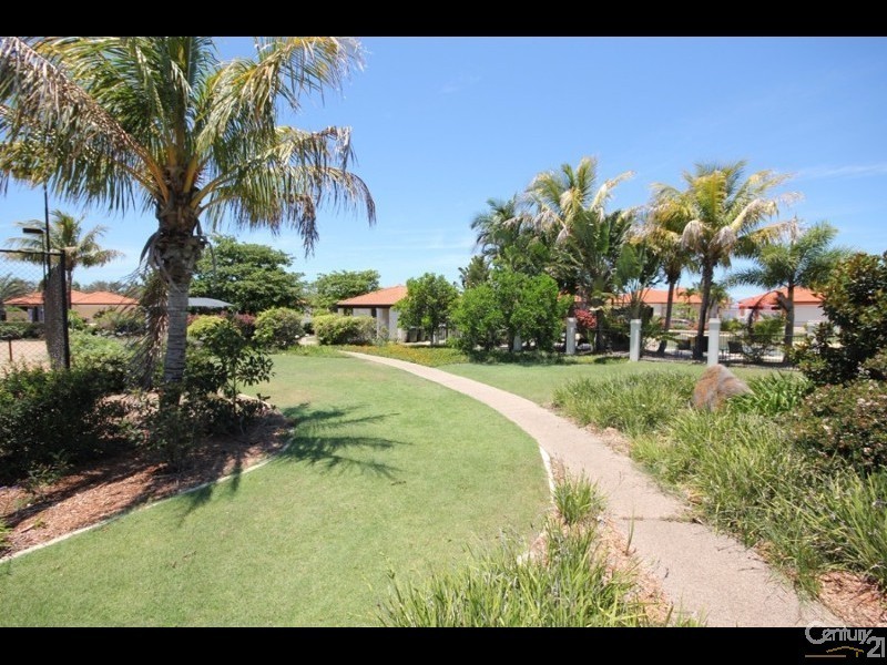 16 Chantelle Circuit, Coral Cove QLD 4670