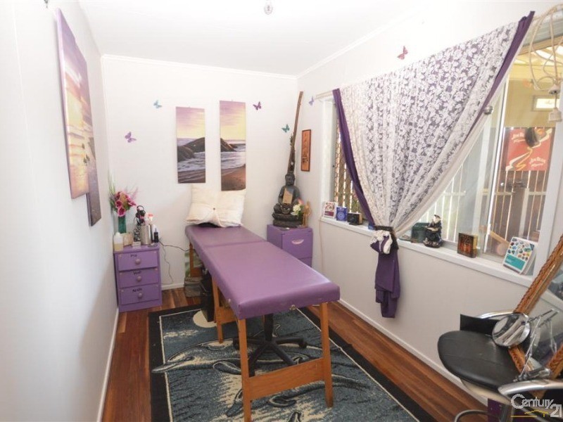 30 Thabeban Street, Avenell Heights QLD 4670