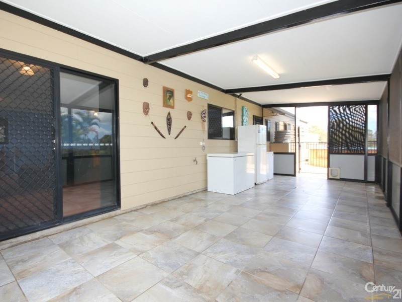 216 Old Bushs Road, Avondale QLD 4670