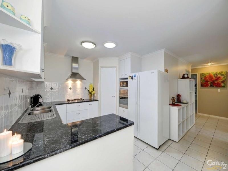 2/47  Baker Street, Kepnock QLD 4670