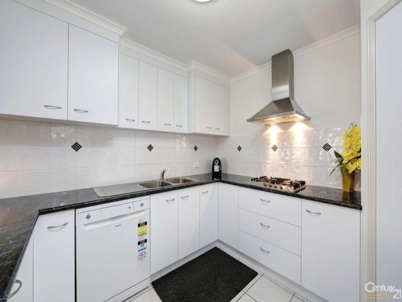 2/47  Baker Street, Kepnock QLD 4670