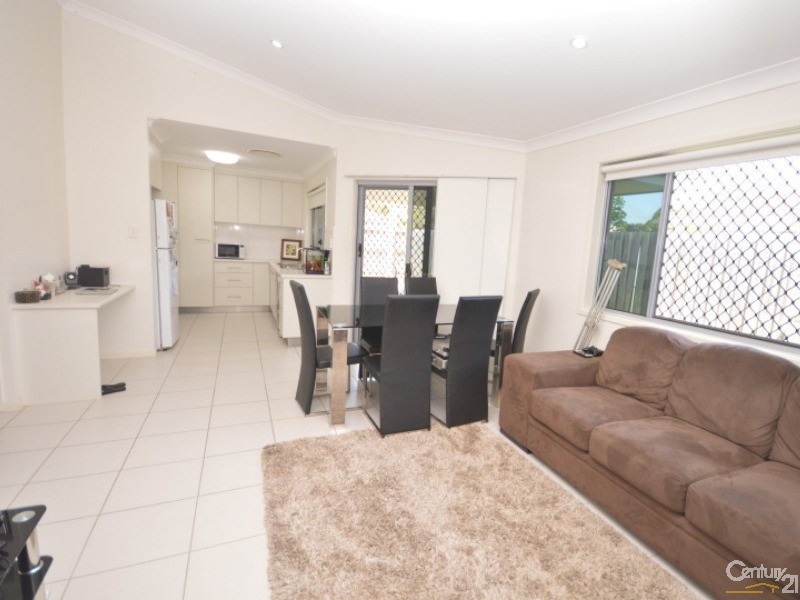 1/9  Robert Street, Bundaberg South QLD 4670