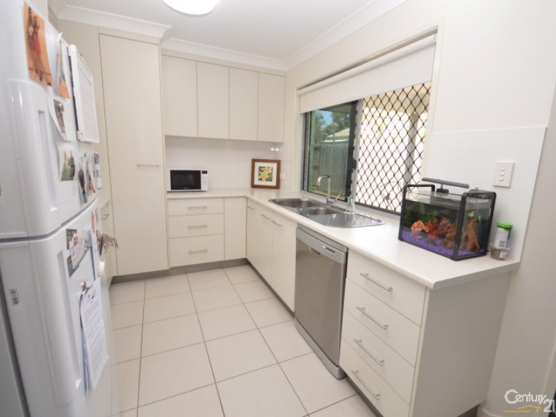 1/9  Robert Street, Bundaberg South QLD 4670