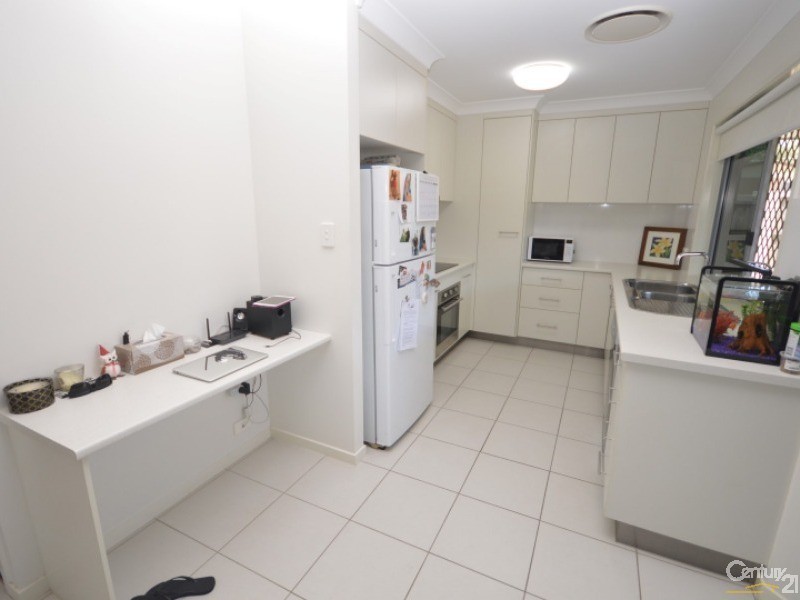 1/9  Robert Street, Bundaberg South QLD 4670