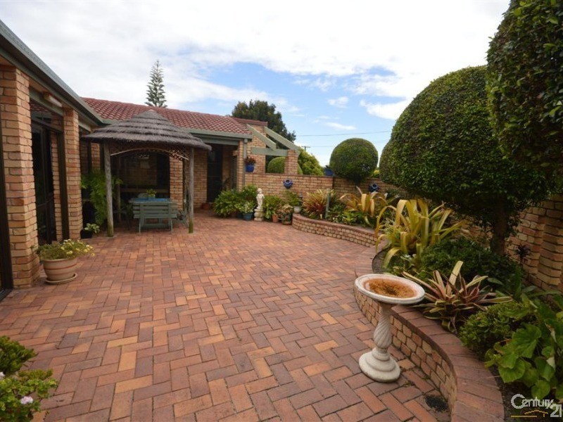 5 Clay Court, Kepnock QLD 4670