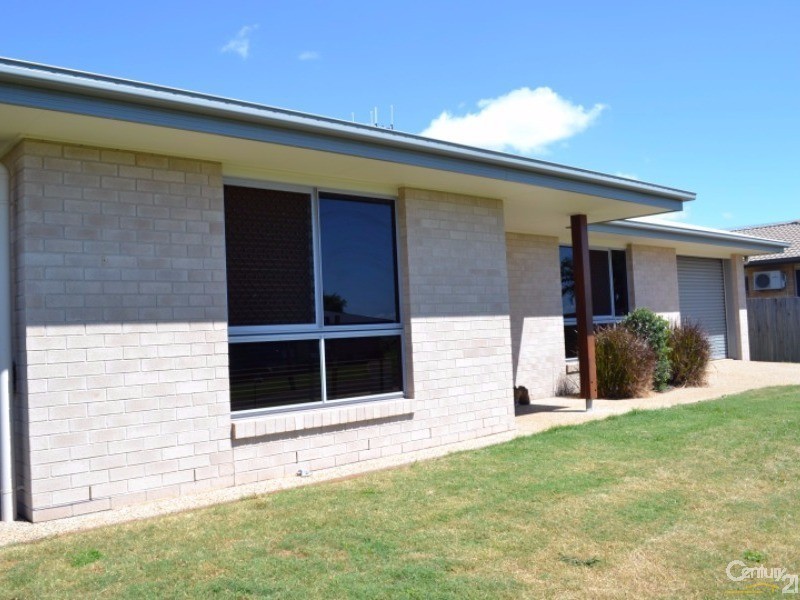 4 Rehbein Avenue, Qunaba QLD 4670