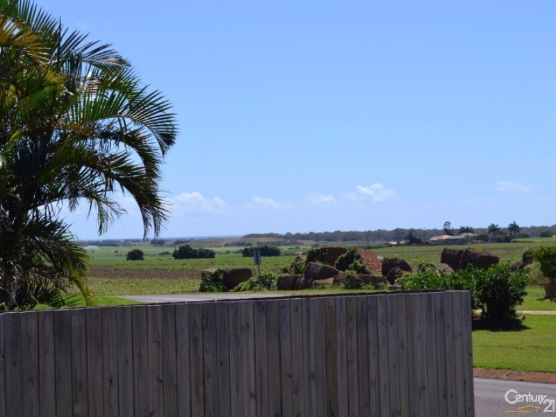 4 Rehbein Avenue, Qunaba QLD 4670