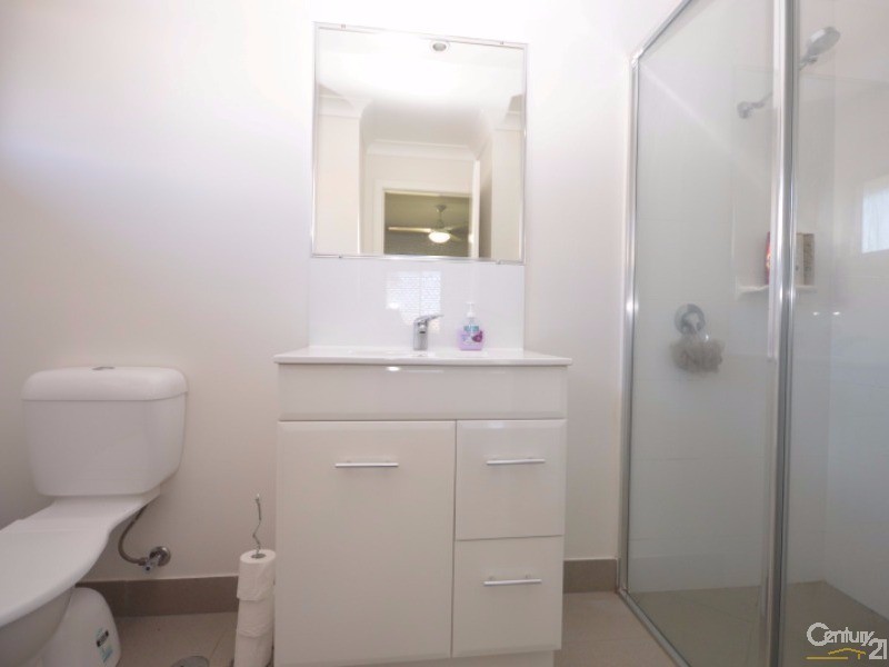 4 Rehbein Avenue, Qunaba QLD 4670