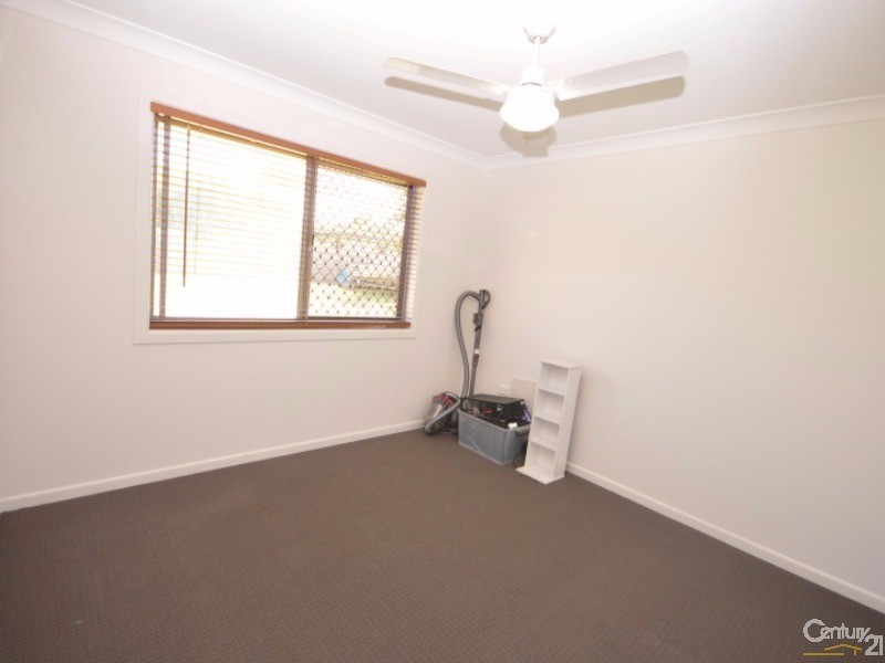 4 Rehbein Avenue, Qunaba QLD 4670