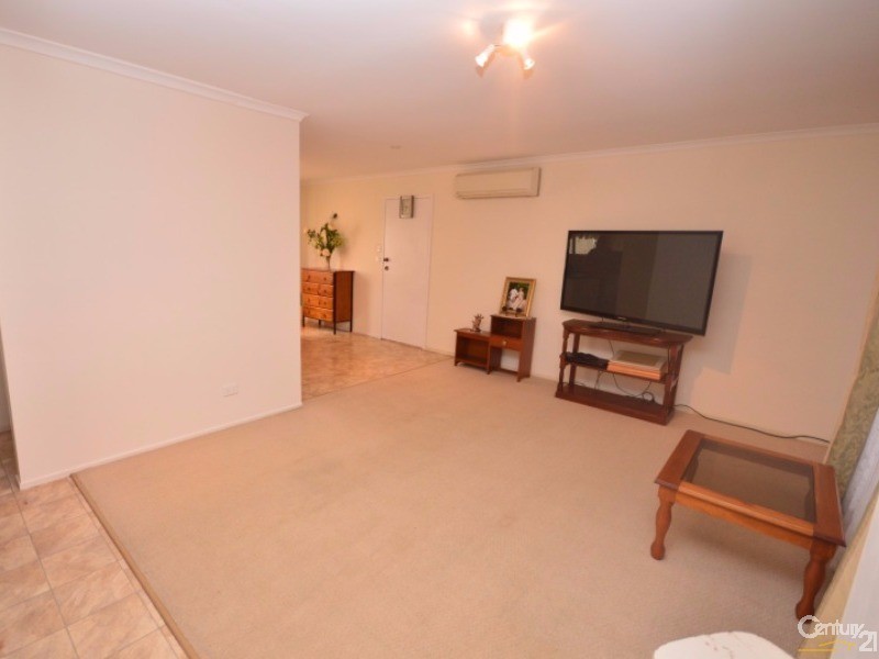 8  Sloane Street, Kalkie QLD 4670