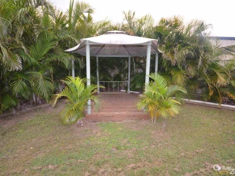 8  Sloane Street, Kalkie QLD 4670