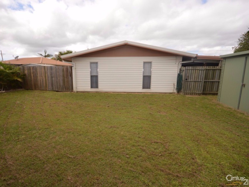 8  Sloane Street, Kalkie QLD 4670