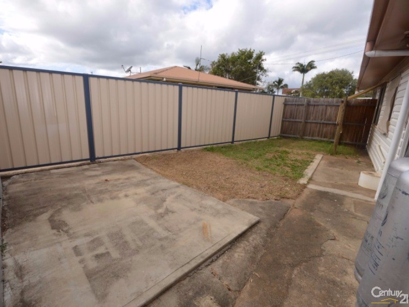 8  Sloane Street, Kalkie QLD 4670