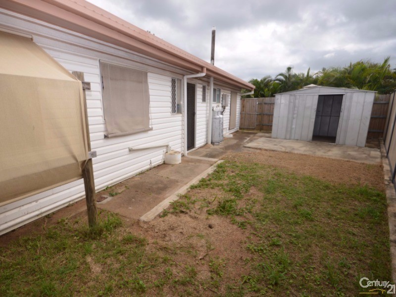 8  Sloane Street, Kalkie QLD 4670