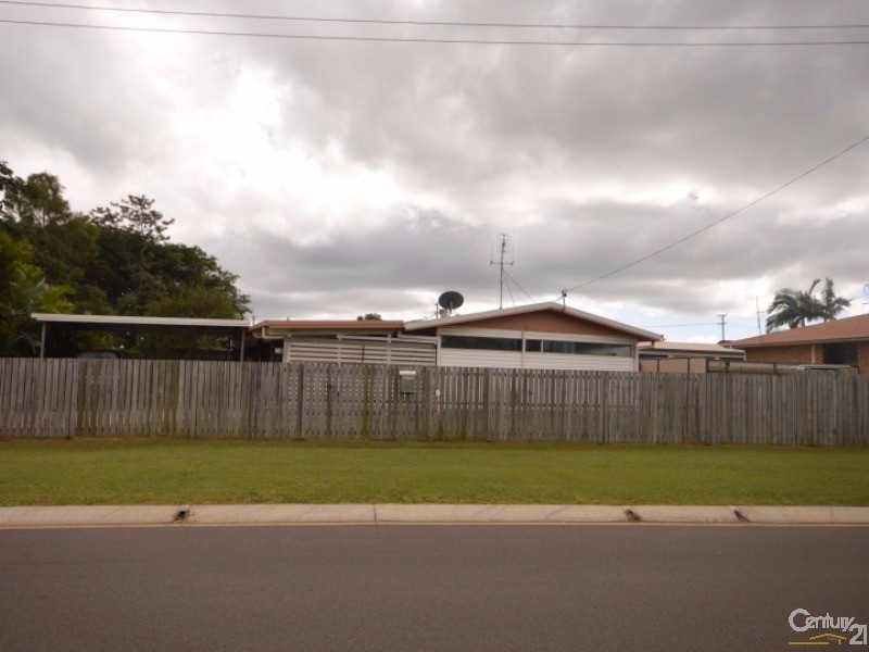 8  Sloane Street, Kalkie QLD 4670