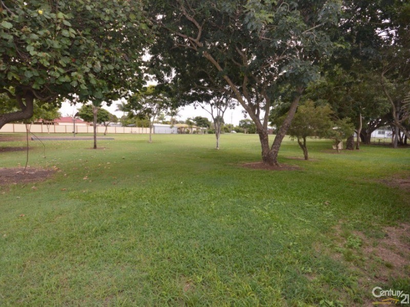 8  Sloane Street, Kalkie QLD 4670