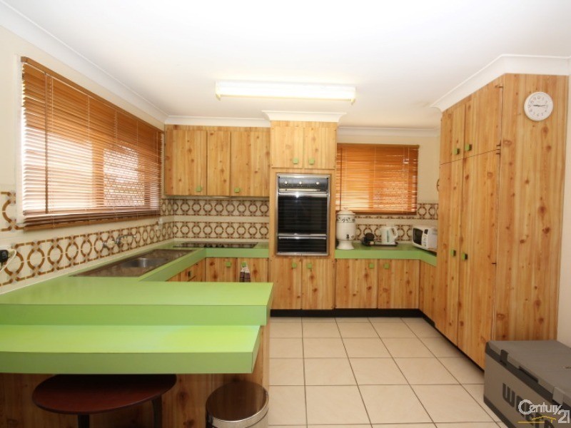 21 Brady Street, Avenell Heights QLD 4670