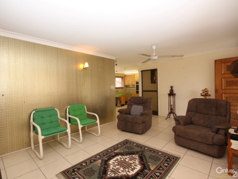 21 Brady Street, Avenell Heights QLD 4670