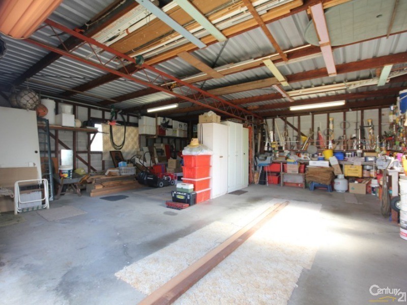 21 Brady Street, Avenell Heights QLD 4670