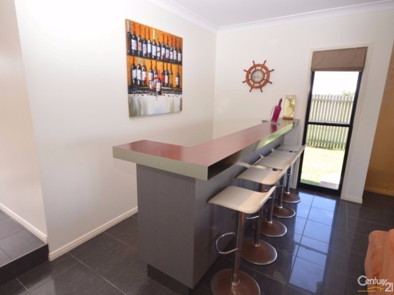 1 Rule Street, Elliott Heads QLD 4670