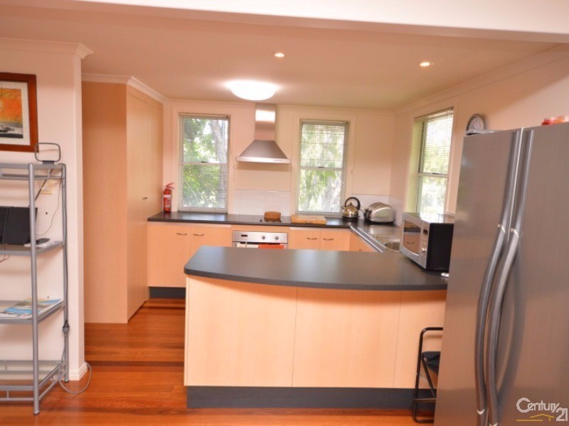 19/2  Sylvan Drive, Moore Park Beach QLD 4670