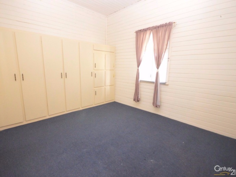12 River Street, Avondale QLD 4670