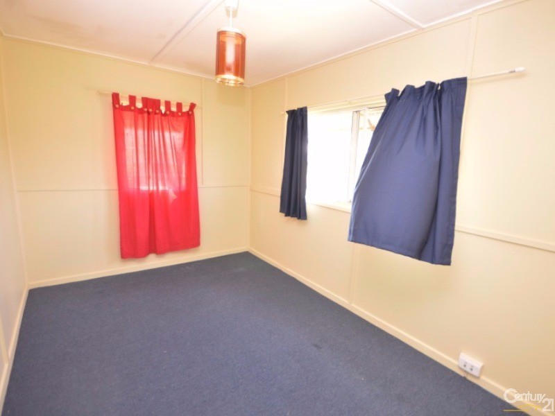 12 River Street, Avondale QLD 4670