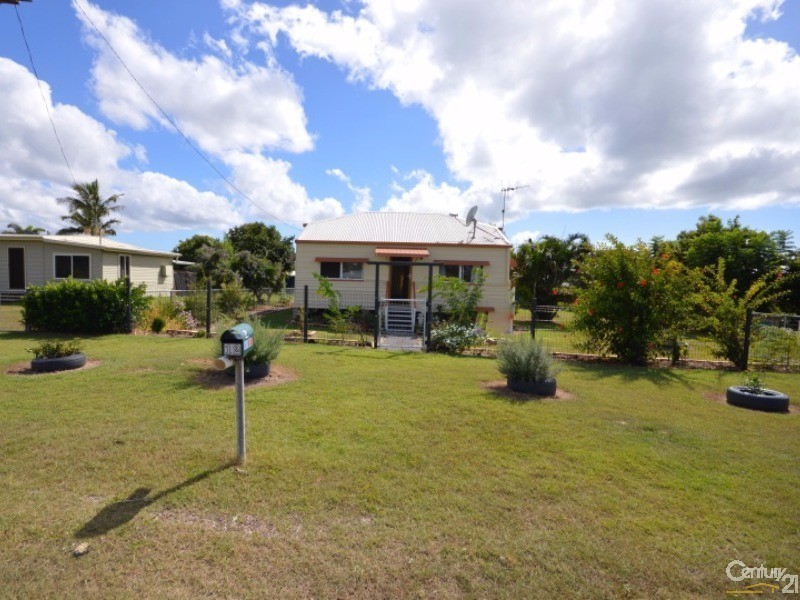 12 River Street, Avondale QLD 4670