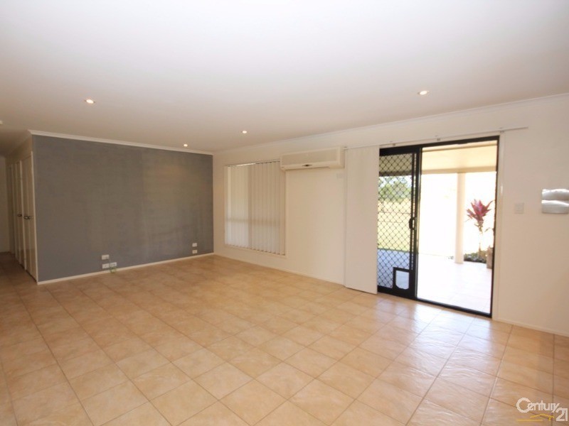 8 Slalom Crescent, Branyan QLD 4670