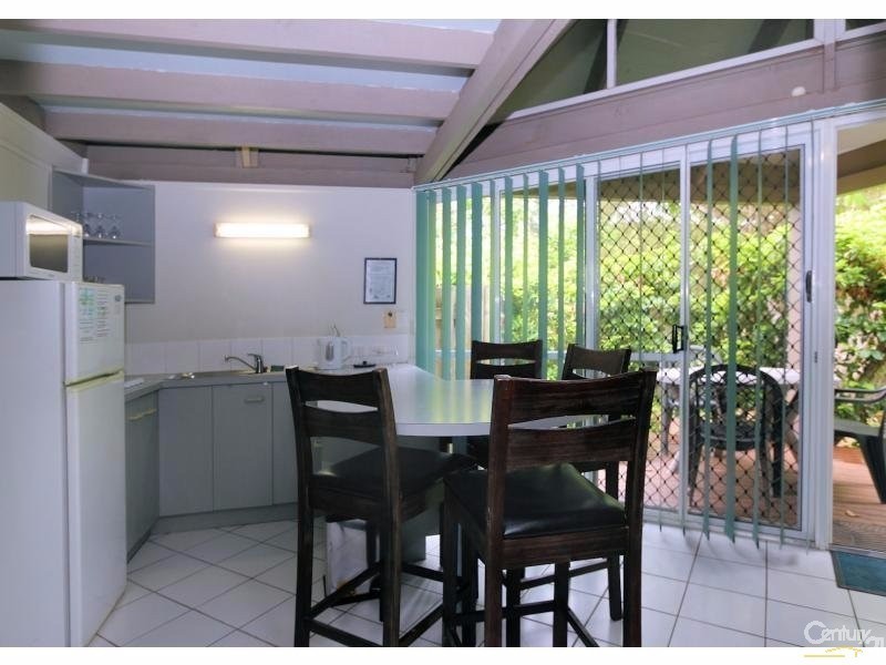 6/10 Trevors Road, Bargara QLD 4670