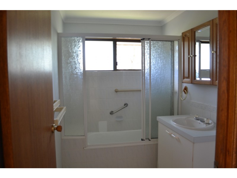 11 Blackall Street, Avondale QLD 4670