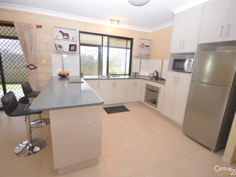 19 Hinrichs Road, Rosedale QLD 4674