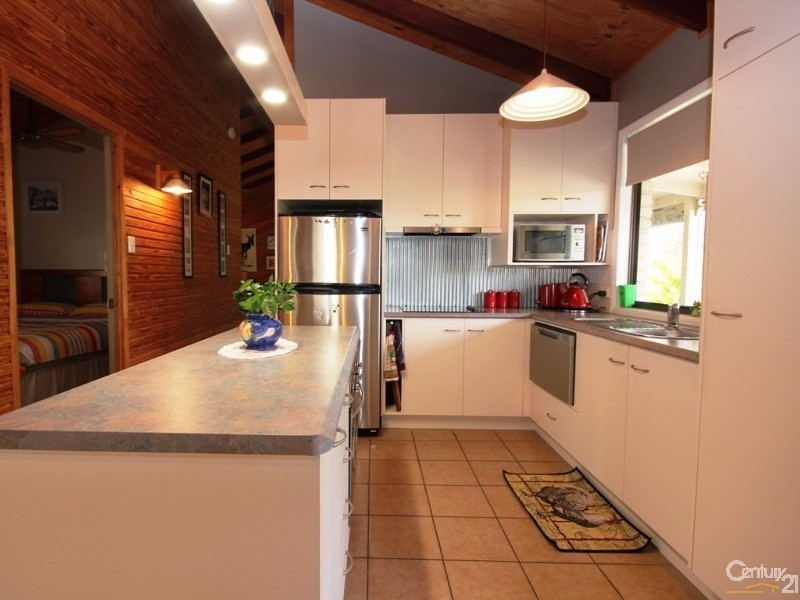 6 Hillandale Road, South Bingera QLD 4670