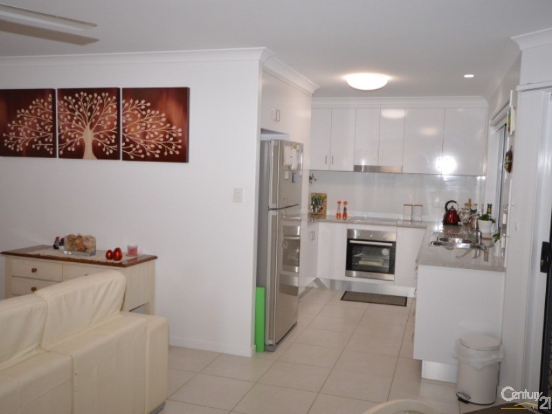 3/16a  Farthing Court, Kepnock QLD 4670