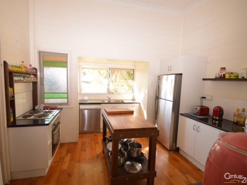 2  Waterview Road, Bundaberg North QLD 4670