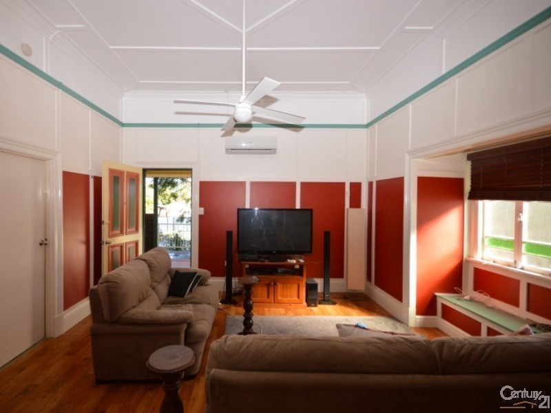 2  Waterview Road, Bundaberg North QLD 4670