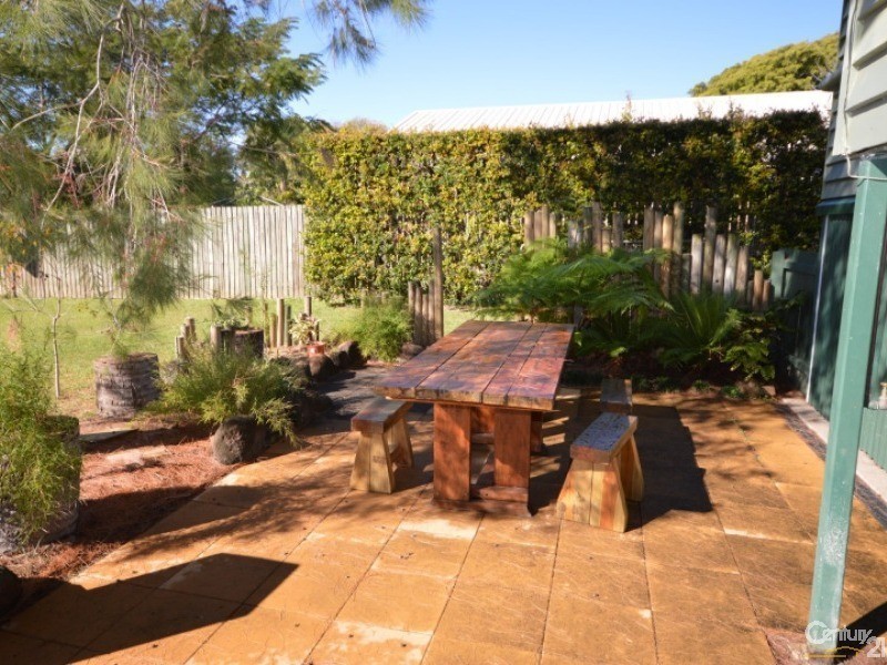 2  Waterview Road, Bundaberg North QLD 4670