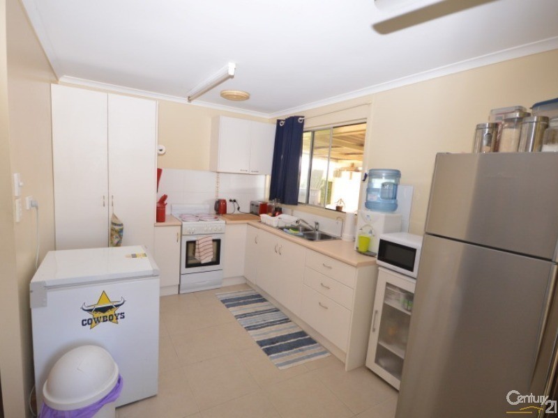 25 Croucher Street, Bundaberg North QLD 4670