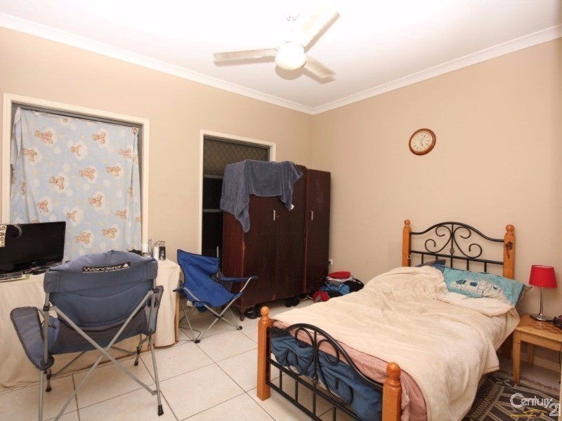 27 Kindt Street, Moore Park Beach QLD 4670