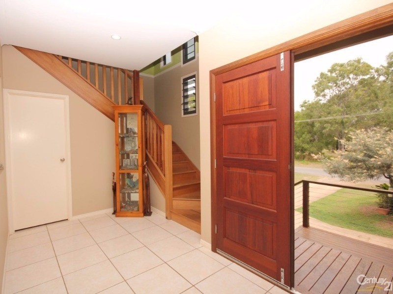 27 Kindt Street, Moore Park Beach QLD 4670