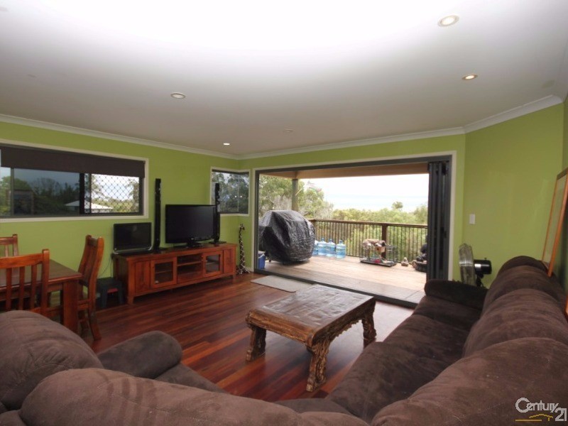 27 Kindt Street, Moore Park Beach QLD 4670