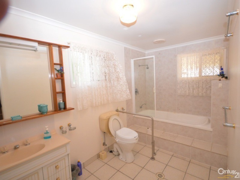 6 Chenery Court, Avenell Heights QLD 4670