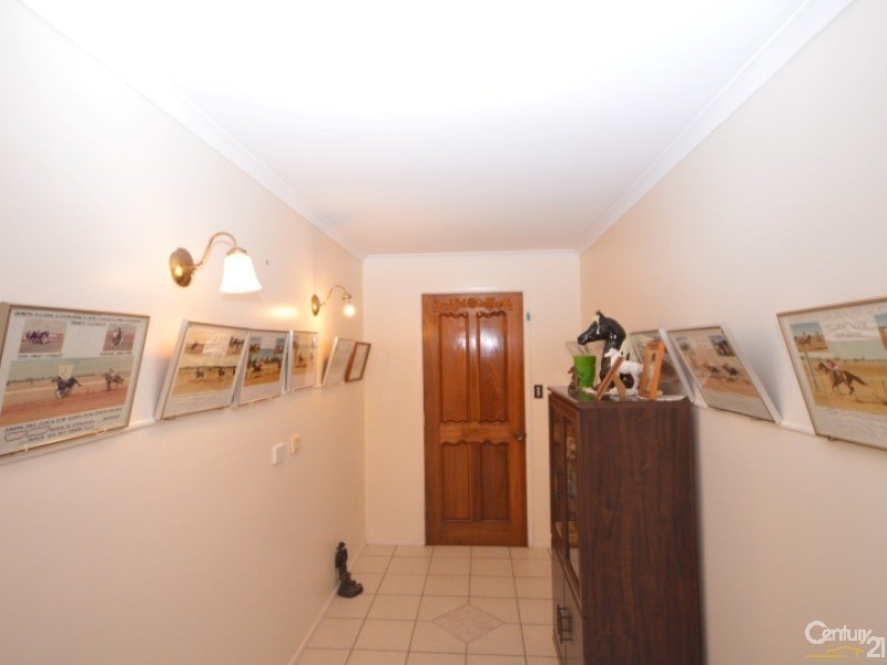 6 Chenery Court, Avenell Heights QLD 4670